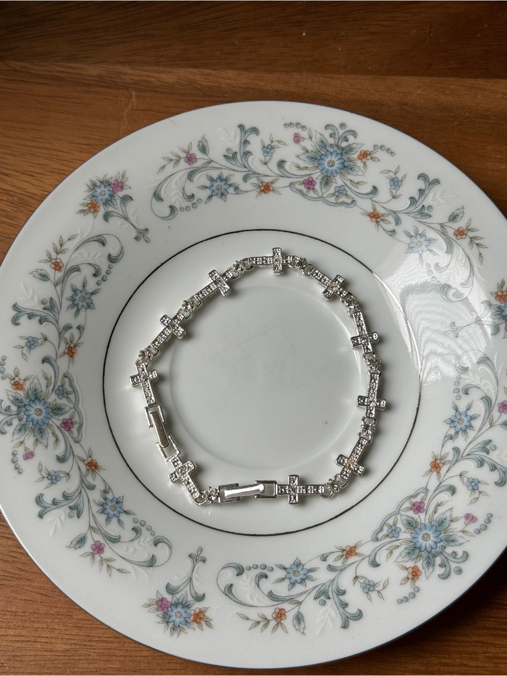 Avon cross bracelet silver